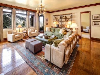 Six Bedroom Luxury Sleeps 14 Guests Close to Downtown Aspen